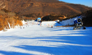 嵩山滑雪 卢涯冰挂一日游